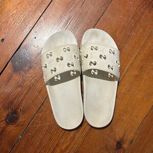 Gucci slides